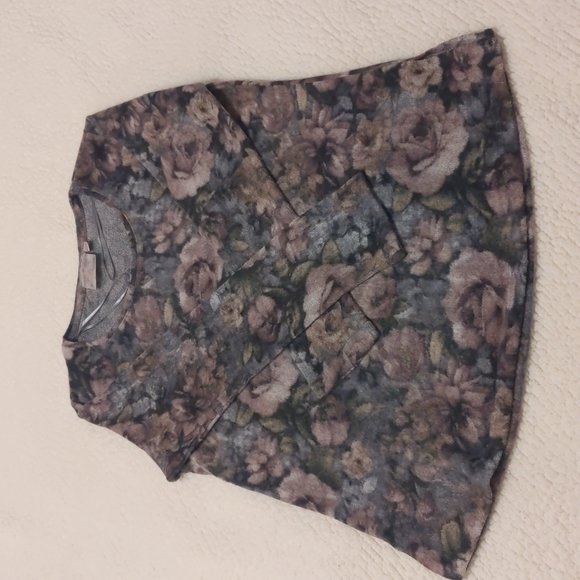 Dantelle Soft floral top - Picture 6 of 7